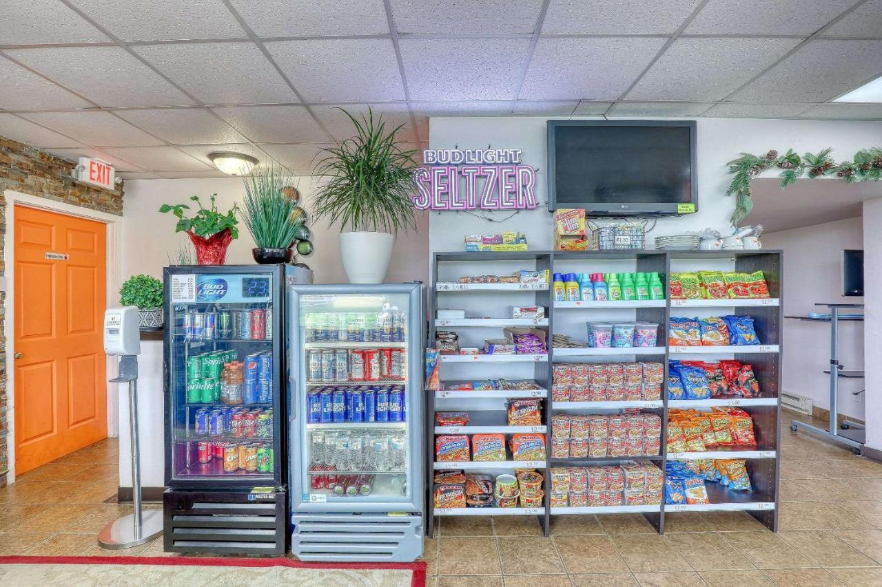 郊居酒店 尼纳 外观 照片